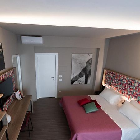 Bed In Centro Bed & Breakfast Napoli Bagian luar foto