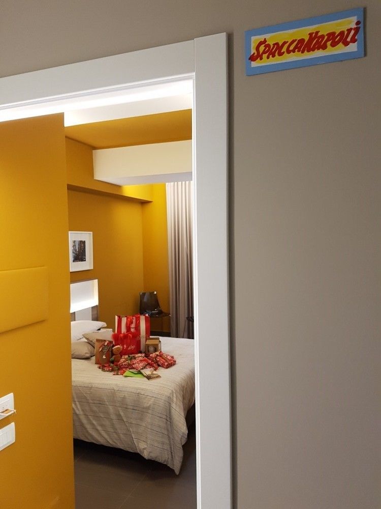 Bed In Centro Bed & Breakfast Napoli Bagian luar foto