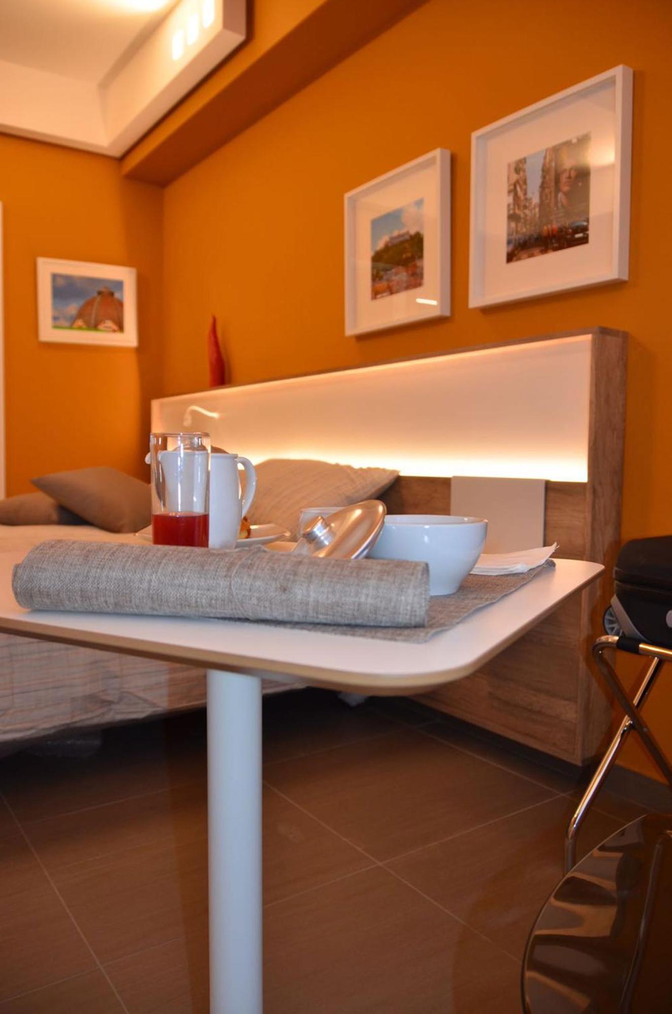 Bed In Centro Bed & Breakfast Napoli Bagian luar foto
