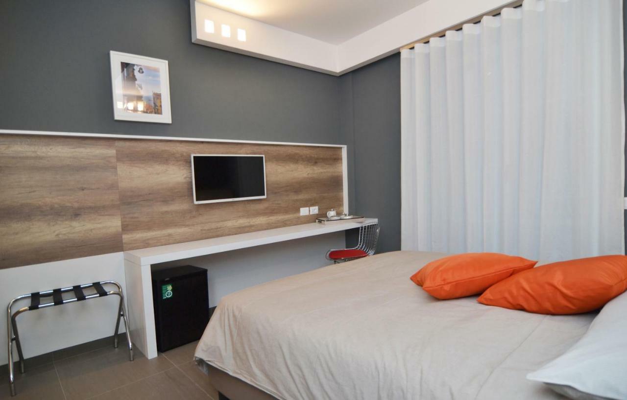 Bed In Centro Bed & Breakfast Napoli Bagian luar foto