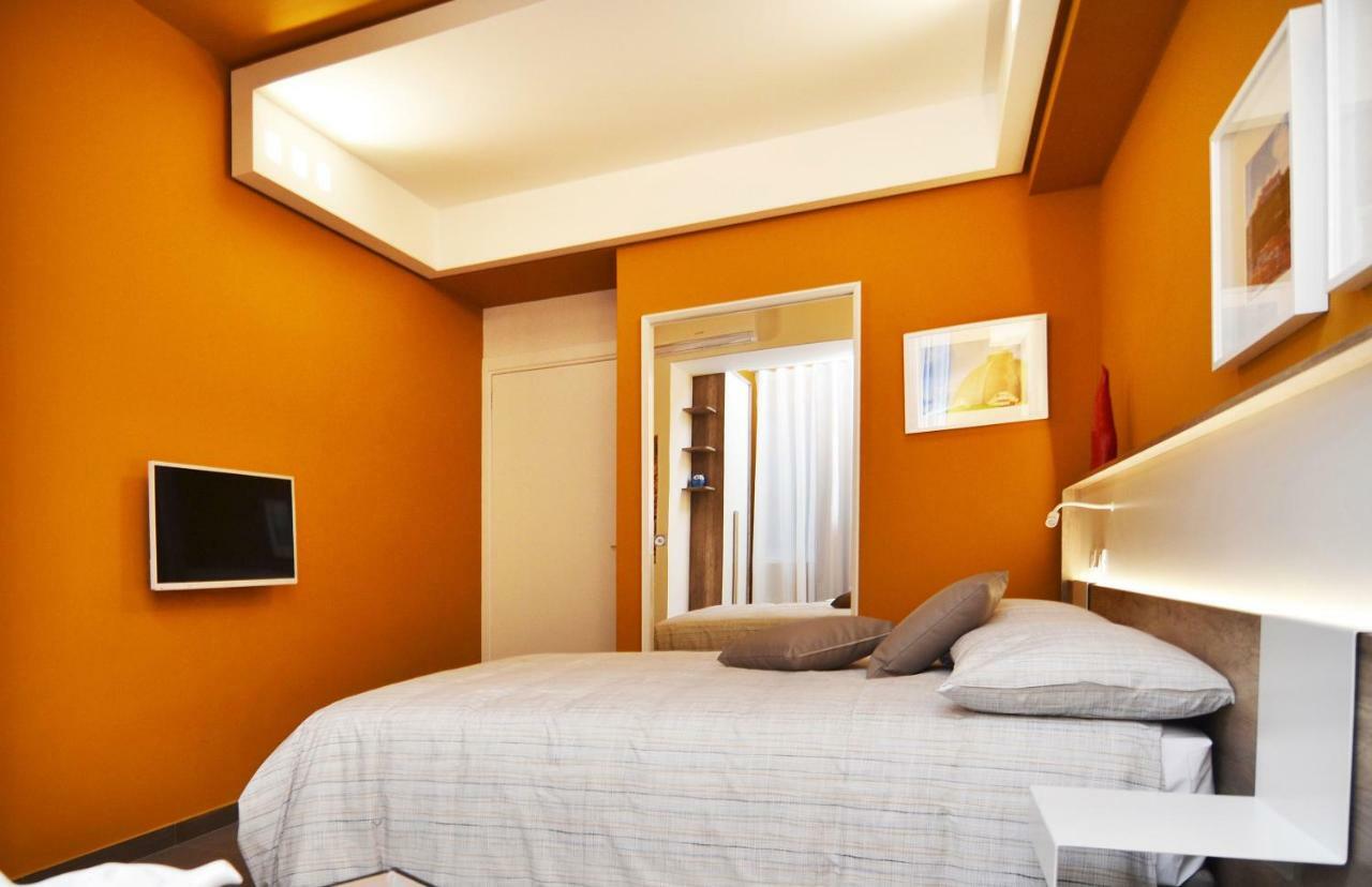Bed In Centro Bed & Breakfast Napoli Bagian luar foto