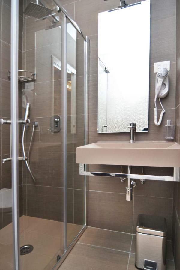Bed In Centro Bed & Breakfast Napoli Bagian luar foto