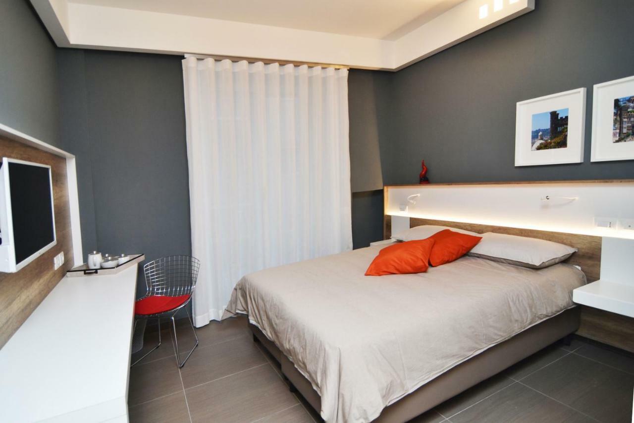 Bed In Centro Bed & Breakfast Napoli Bagian luar foto
