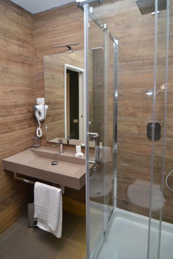 Bed In Centro Bed & Breakfast Napoli Bagian luar foto