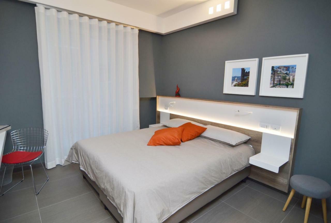 Bed In Centro Bed & Breakfast Napoli Bagian luar foto