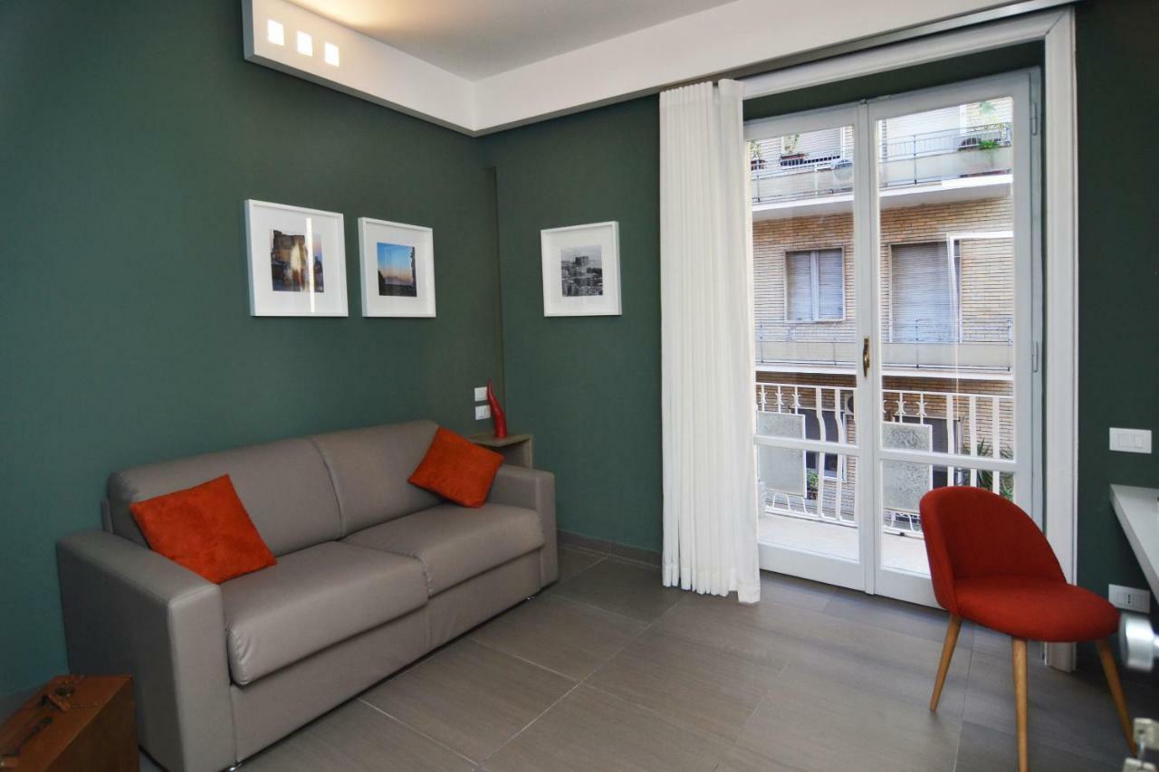 Bed In Centro Bed & Breakfast Napoli Bagian luar foto
