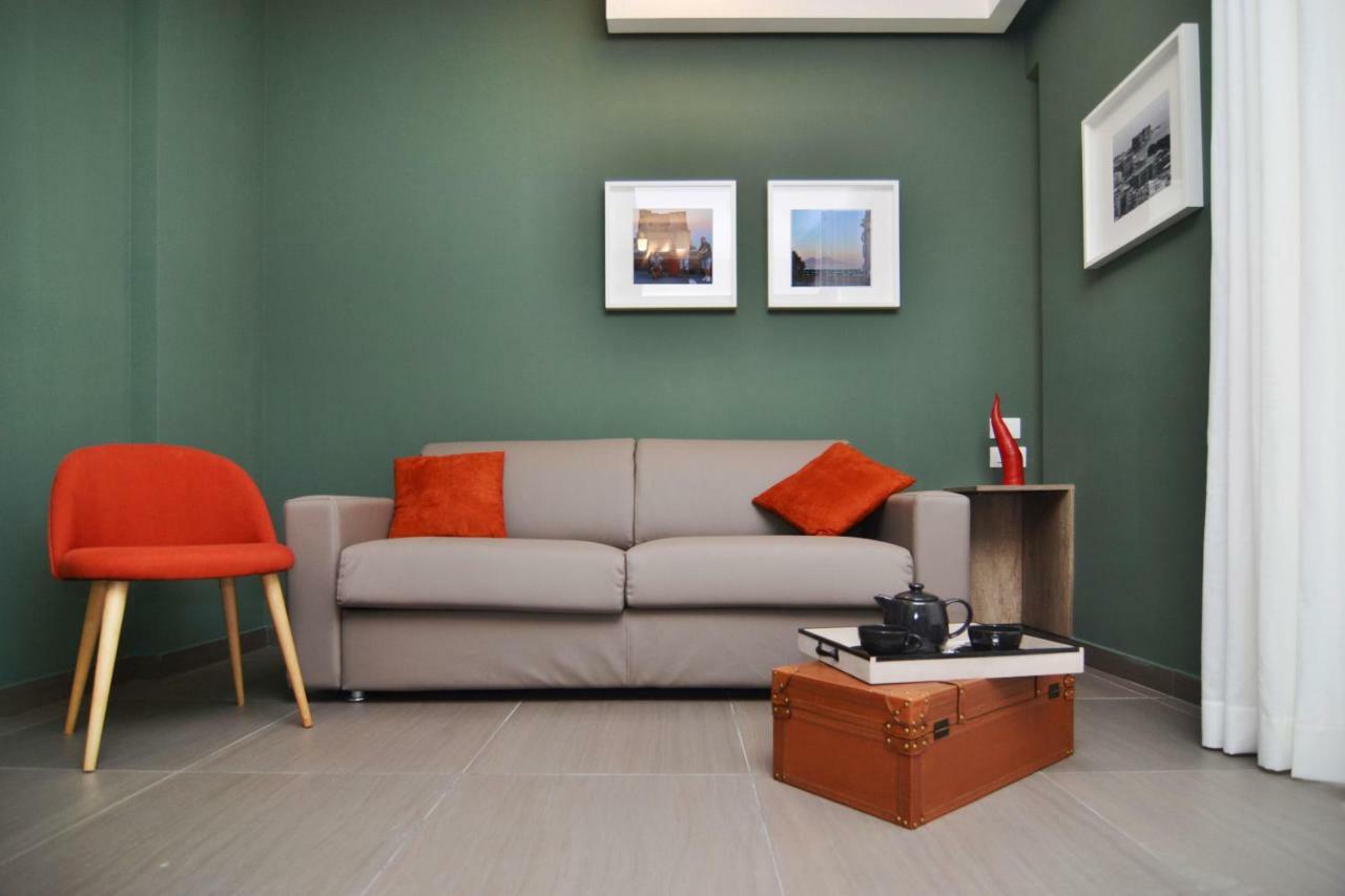 Bed In Centro Bed & Breakfast Napoli Bagian luar foto
