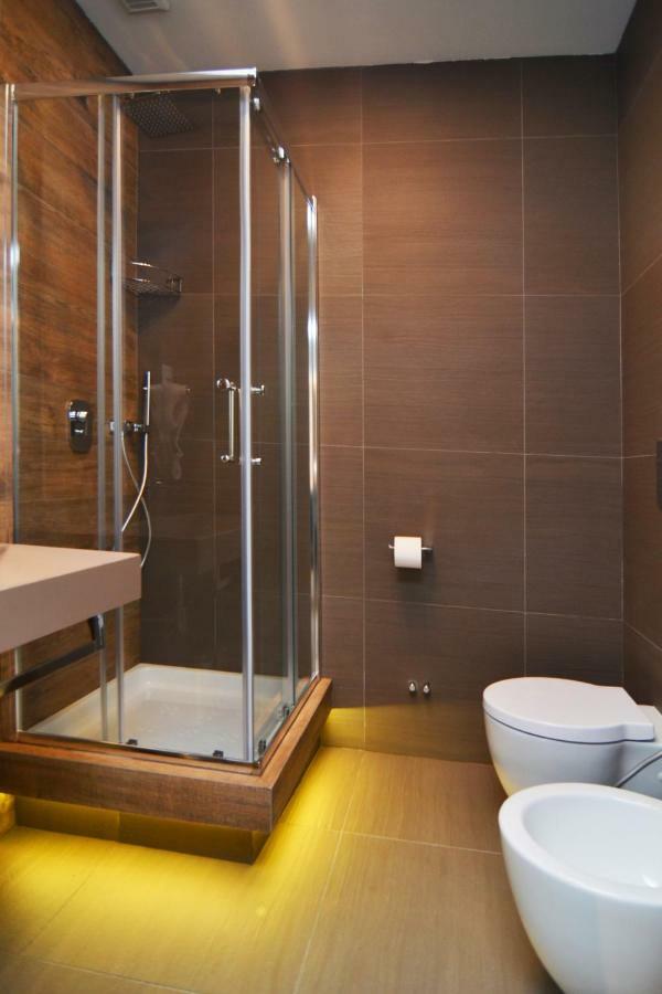 Bed In Centro Bed & Breakfast Napoli Bagian luar foto
