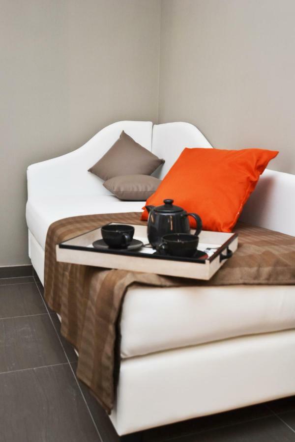 Bed In Centro Bed & Breakfast Napoli Bagian luar foto